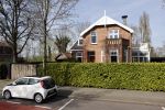 Amstelveen 10 en 11 april 2020
Carice v Houten en haar partner Guy Pearce hebben samen een nieuwe villa in Amstelveen gekocht.