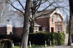 Amstelveen 10 en 11 april 2020
Carice v Houten en haar partner Guy Pearce hebben samen een nieuwe villa in Amstelveen gekocht.