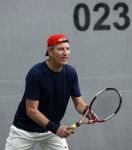 Cruqius 31 maart 2020
Tennissen voor het goede doel met Diederik v Manen. Anouk Smuldfers Ellie Lust en Laurien Verstraten