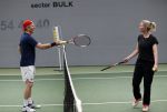 Cruqius 31 maart 2020
Tennissen voor het goede doel met Diederik v Manen. Anouk Smuldfers Ellie Lust en Laurien Verstraten