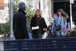 Amsterdam 7 februari 2020
Doutzen Kroes en haar man Sunnery James doen boodschappen met hun dochtertje op de cornelis schuytstraat