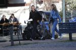 Amsterdam 7 februari 2020
Doutzen Kroes en haar man Sunnery James doen boodschappen met hun dochtertje op de cornelis schuytstraat