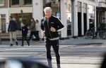 Amsterdam 16 maart 2020
Dries Roelvink hardlopend op de pc hooftstraat