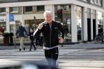 Amsterdam 16 maart 2020
Dries Roelvink hardlopend op de pc hooftstraat