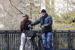 Amsterdam 4 april 2020
Ferdinand Grapperhaus met zijn vriendin liesbeth wytzes op straat in Amsterdam zuid.