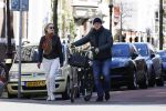 Amsterdam 4 april 2020
Ferdinand Grapperhaus met zijn vriendin liesbeth wytzes op straat in Amsterdam zuid.