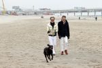 Scheveningen 20 maart 2020
Frank en Rogier met hun honden op het strand.