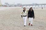 Scheveningen 20 maart 2020
Frank en Rogier met hun honden op het strand.