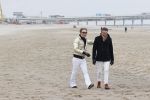 Scheveningen 20 maart 2020
Frank en Rogier met hun honden op het strand.