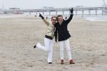 Scheveningen 20 maart 2020
Frank en Rogier met hun honden op het strand.
