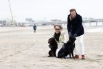 Scheveningen 20 maart 2020
Frank en Rogier met hun honden op het strand.