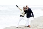 Scheveningen  20 maart 2020
Frank en Rogier met hun honden op het strand