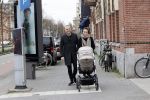 Amsterdam 18 maart 2020
Fulko v Kooperen met zijn vriendin achter de kinderwagen