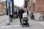 Amsterdam 18 maart 2020
Fulko v Kooperen met zijn vriendin achter de kinderwagen