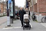 Amsterdam 18 maart 2020
Fulko v Kooperen met zijn vriendin achter de kinderwagen