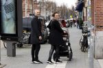 Amsterdam 18 maart 2020
Fulko v Kooperen met zijn vriendin achter de kinderwagen