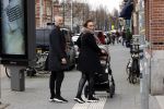 Amsterdam 18 maart 2020
Fulko v Kooperen met zijn vriendin achter de kinderwagen