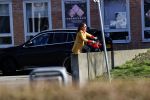 Den Haag 21 maart 2020
Irma Sluis gaat met haar dochter fietsen vanaf haar huis