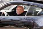 Amsterdam 11 april 2020
Jaap v Zweden met mondkapje op in zijn porsche 911