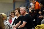 Volendam 8 maart 2020
Kwartfinale NK Turnen in Volendam . Jan Keizer en zijn vrouw komen hun kleindochter Lucy aanmoedigen .