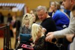 Volendam 8 maart 2020
Kwartfinale NK Turnen in Volendam . Jan Keizer en zijn vrouw komen hun kleindochter Lucy aanmoedigen .