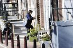 Amsterdam 23 maart 2020
Matthijs v Nieuwkerk brengt zijn vrouw Karin v Munster naar hun huis op de gracht . Vervolgens rijdt hij naar zijn eigen appartement in complex Pontsteiger . Na daar een uurtje geweest te zijn rijdt hij op zijn fiets naar de westergasfabriek waar DWDD opgenomen wordt.