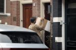 Amsterdam 2 april 2020
Leco v Zadelhoff doet boodschappen met zijn partner