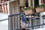Amsterdam 11 april 2020
Marc marie Huijbregts verschuilt zich op zijn balkon