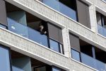 Amsterdam 23 maart 2020
Matthijs v Nieuwkerk brengt zijn vrouw Karin v Munster naar hun huis op de gracht . Vervolgens rijdt hij naar zijn eigen appartement in complex Pontsteiger . Na daar een uurtje geweest te zijn rijdt hij op zijn fiets naar de westergasfabriek waar DWDD opgenomen wordt.