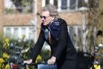 Amsterdam 23 maart 2020
Matthijs v Nieuwkerk brengt zijn vrouw Karin v Munster naar hun huis op de gracht . Vervolgens rijdt hij naar zijn eigen appartement in complex Pontsteiger . Na daar een uurtje geweest te zijn rijdt hij op zijn fiets naar de westergasfabriek waar DWDD opgenomen wordt.