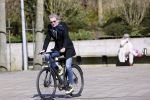 Amsterdam 23 maart 2020
Matthijs v Nieuwkerk brengt zijn vrouw Karin v Munster naar hun huis op de gracht . Vervolgens rijdt hij naar zijn eigen appartement in complex Pontsteiger . Na daar een uurtje geweest te zijn rijdt hij op zijn fiets naar de westergasfabriek waar DWDD opgenomen wordt.