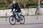 Amsterdam 23 maart 2020
Matthijs v Nieuwkerk brengt zijn vrouw Karin v Munster naar hun huis op de gracht . Vervolgens rijdt hij naar zijn eigen appartement in complex Pontsteiger . Na daar een uurtje geweest te zijn rijdt hij op zijn fiets naar de westergasfabriek waar DWDD opgenomen wordt.