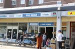 Diemen 17 april 2020
Rijen mensnen bij winkelcentrum Diemen