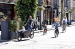Amsterdam 11 april 2020
Michel v d Bergh en zijn vriendin Kimberley Klaver met de kinderen