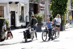 Amsterdam 11 april 2020
Michel v d Bergh en zijn vriendin Kimberley Klaver met de kinderen