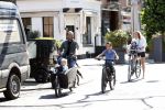 Amsterdam 11 april 2020
Michel v d Bergh en zijn vriendin Kimberley Klaver met de kinderen