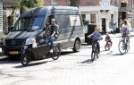 Amsterdam 11 april 2020
Michel v d Bergh en zijn vriendin Kimberley Klaver met de kinderen