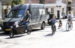 Amsterdam 11 april 2020
Michel v d Bergh en zijn vriendin Kimberley Klaver met de kinderen