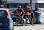 Amsterdam 11 april 2020
Olcay Gulsen en Ruud de Wild gaan samen fietsen / wielrennen
