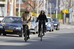 Den haag 21 maart 2020
Piet Hein Donner en zijn vrouw fietsend door Den Haag.