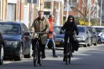 Den haag 21 maart 2020
Piet Hein Donner en zijn vrouw fietsend door Den Haag.