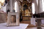 Lech 24 februari 2020
Fotolijst  prins Friso staat nog steeds in de kerk in Lech.