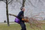 Amsterdam 2 april 2020
Rolf Snoeren doet boodschappen en loopt naar zijn huis.