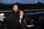 Schiphol 19 maart 2020
Romy Monteiro en haar vriend Jasper Suyk arriveren vanuit bangkok op Schiphol . Moeder Antje en haar partner Dennis halen ze op . Ook hun hondje is erbij.