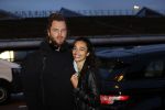 Schiphol 19 maart 2020
Romy Monteiro en haar vriend Jasper Suyk arriveren vanuit bangkok op Schiphol . Moeder Antje en haar partner Dennis halen ze op . Ook hun hondje is erbij.