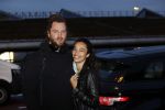 Schiphol 19 maart 2020
Romy Monteiro en haar vriend Jasper Suyk arriveren vanuit bangkok op Schiphol . Moeder Antje en haar partner Dennis halen ze op . Ook hun hondje is erbij.