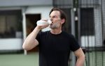 Cruqius 31 maart 2020
Tennissen voor het goede doel met Diederik v Manen. Ronald de Boer