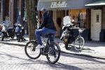 Amsterdam 4 april 2020
Ruud Gullit op zijn electrische fiets in Amsterdam zuid.