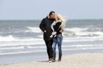 Scheveningen 3 april 2020
Samantha de Jong Barbie met haar nieuwe vriend op het strand van Scheveningen