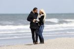Scheveningen 3 april 2020
Samantha de Jong Barbie met haar nieuwe vriend op het strand van Scheveningen